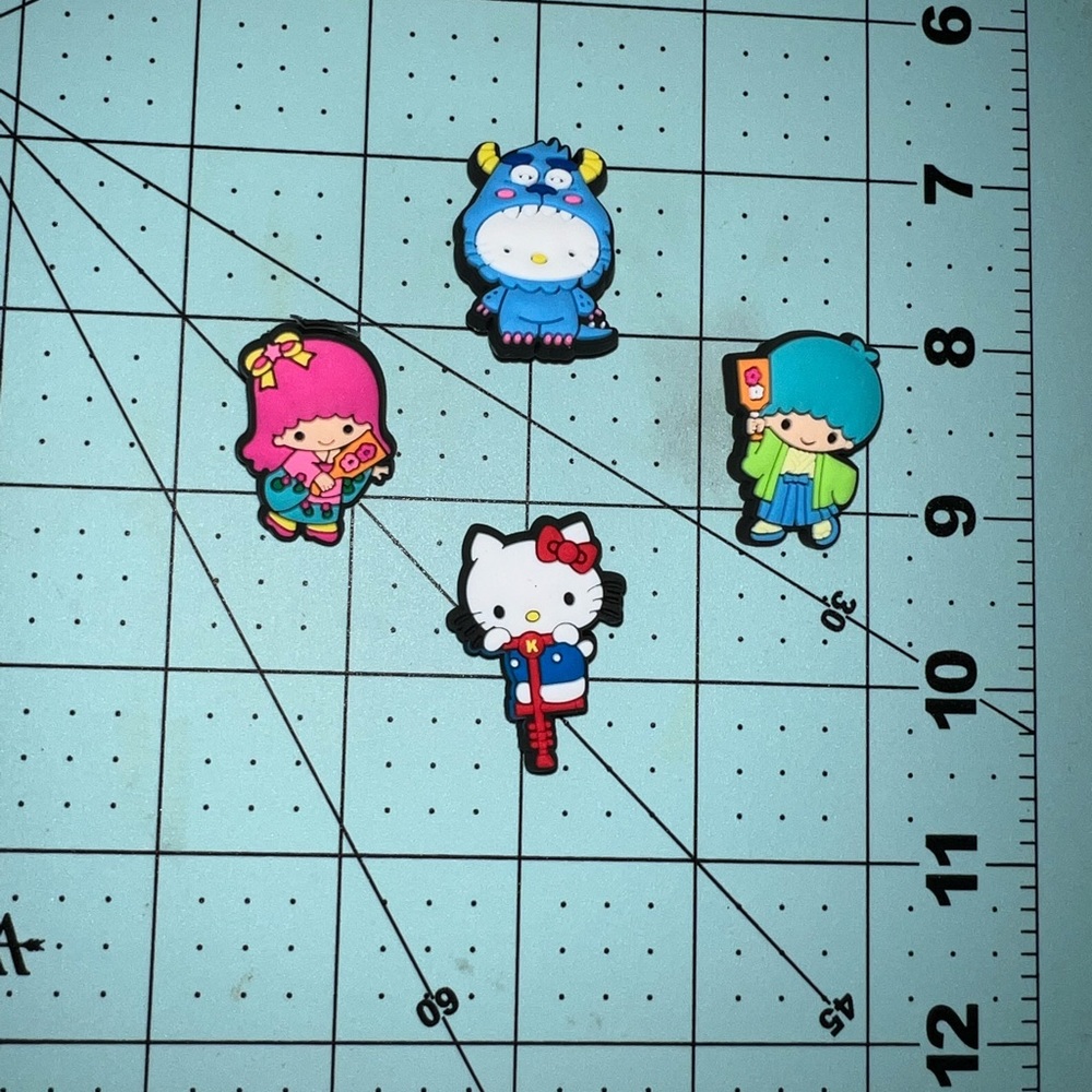 Twin Star / Hello Kitty crocs style jewels combine and save!